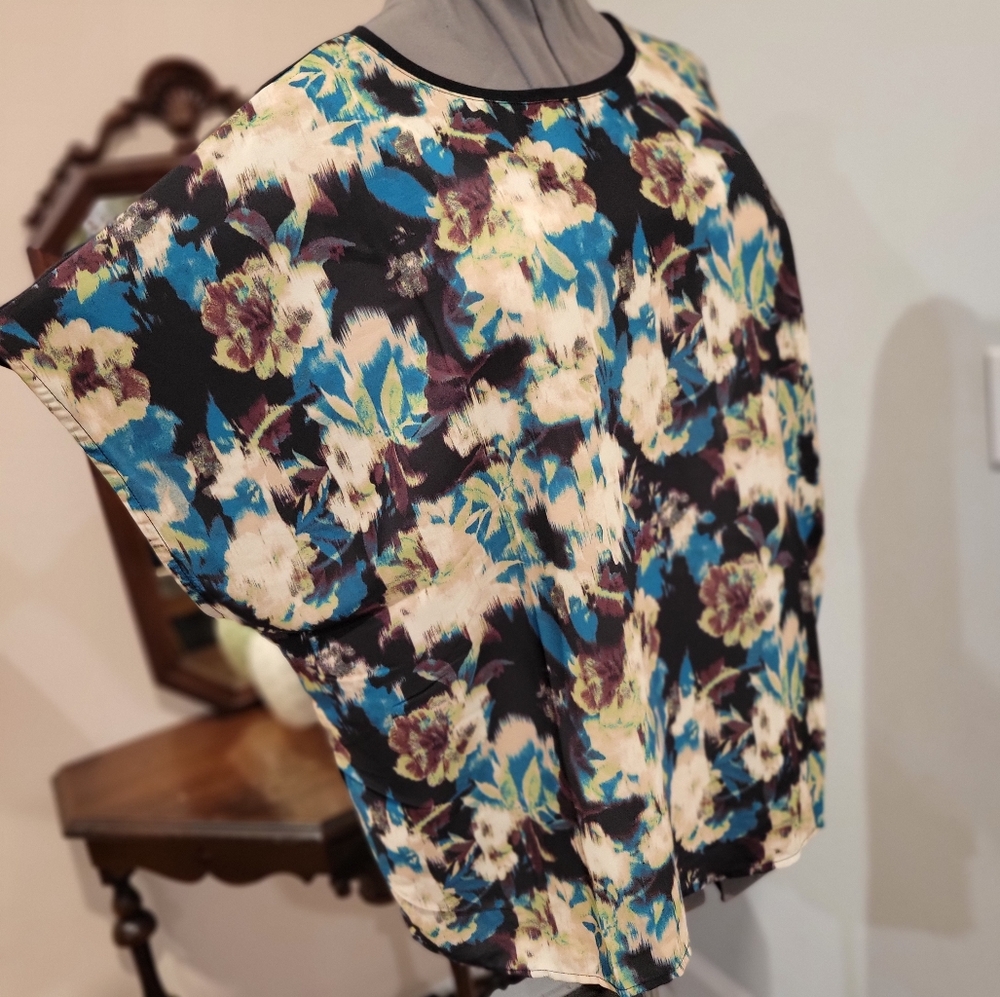NWT 2X Rafaella Floral Blouse - Picture 4 of 8